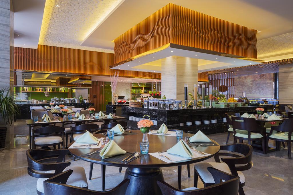 Wanda Realm Chifeng Hotel Exterior photo